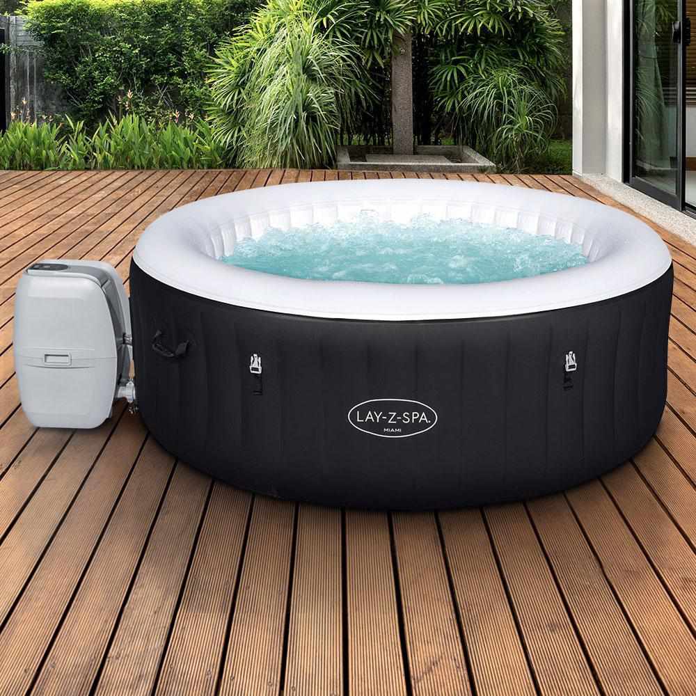 Inflatable jacuzzi